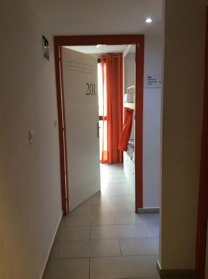 ברצלונה Hostelscat 0*,